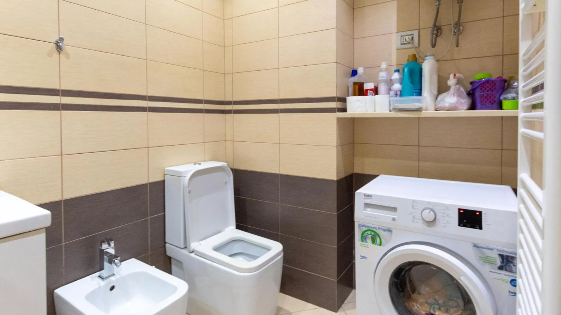 Lily'S 2 Bedroom Apartment Tirana