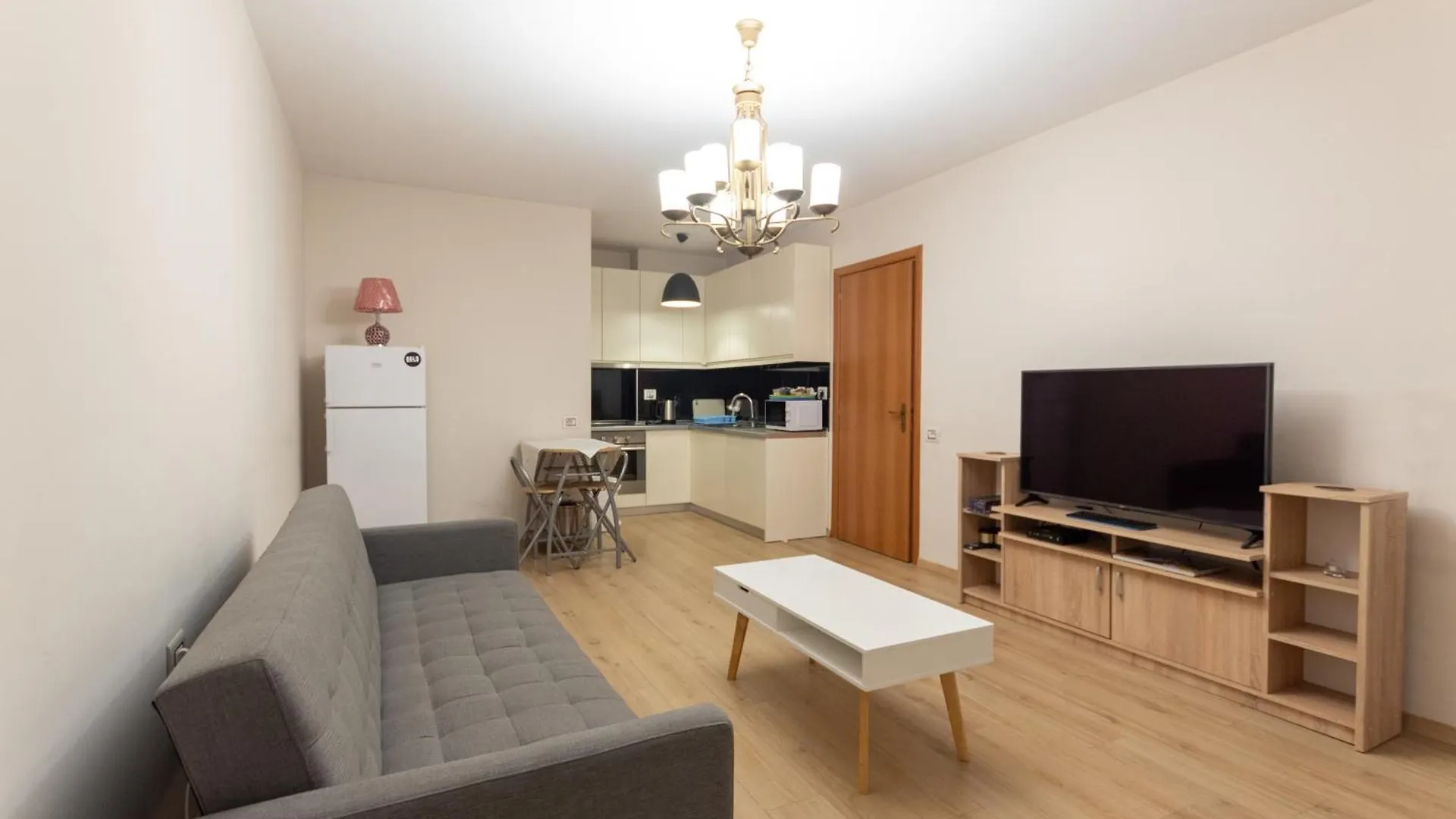 Lily'S 2 Bedroom Apartment Tirana