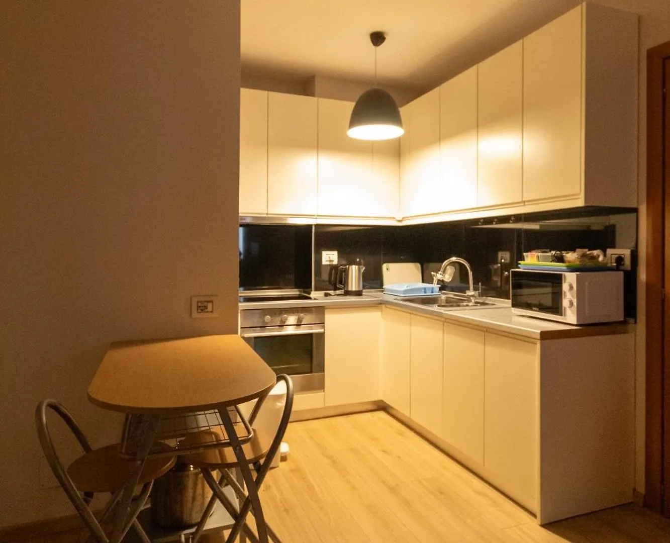 Lily'S 2 Bedroom Apartment Tirana